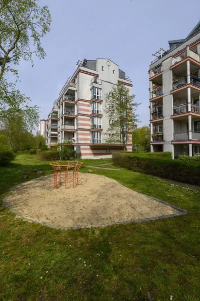 Ihr neues Zuhause in Marienfelde – 2 Zimmer mit Gestaltungsspielraum — photo 1